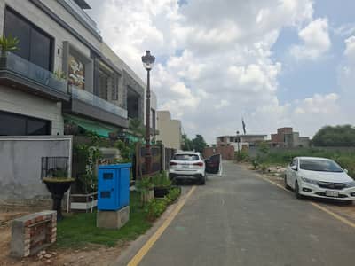 10 Marla Beautiful Location Ideal For Builders Near Park Mosque Market Plot For Sale