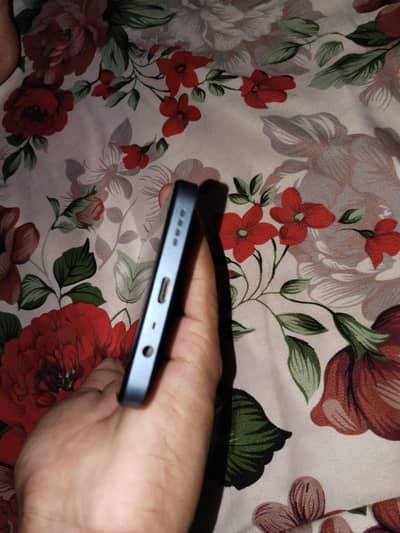 Realme C63
