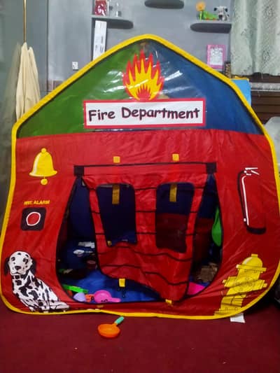 baby tint house buht bara hai 5 6 sal bacha b ata hi es me