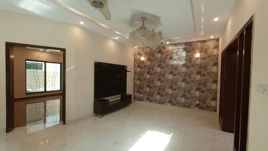 Centrally Located Good Location Lower Portion In Park View City Is Available For Rent