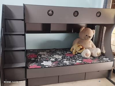 3 seater bed with 2 matresses