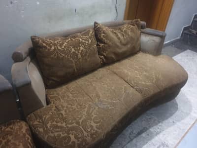 6Seater Sofa Set – Excellent Condition – Urgent Sale
