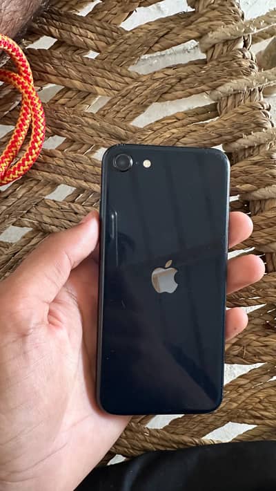 Apple iPhone SE 2022 jv black colour panel change