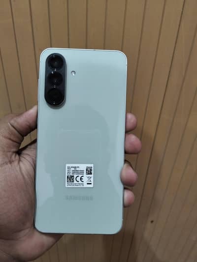 Samsung  Galaxy Mobile A56.8 /256