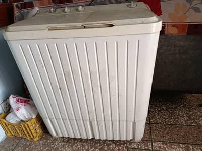 Haier Semi-Automatic Twin Tub Washing machine*