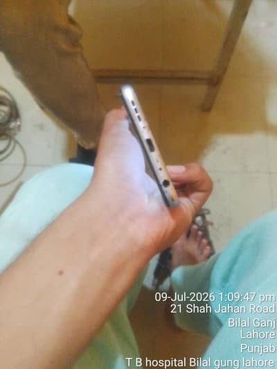 fon okay hai koi masla ni Deba sat hai chargar ni hai