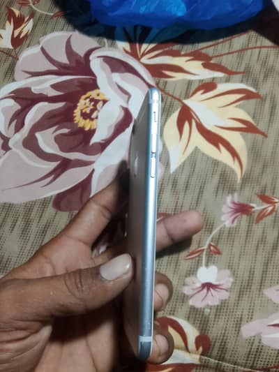 Apple iPhone 6