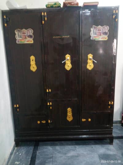 3 door almari lohy wali . . .