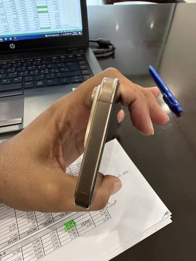 Apple iPhone 16 Pro
