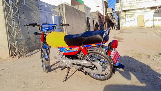 motorcycle py koi kis kisma ka km nhi Hy all ok bike