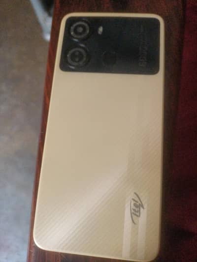 Itel P40