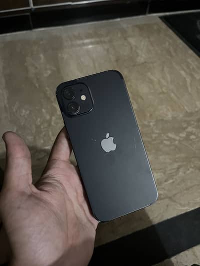 Apple iPhone 12