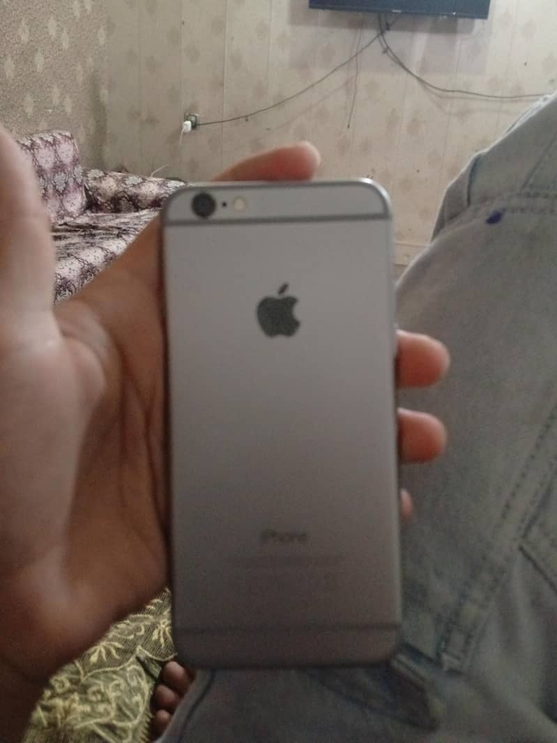 Apple iPhone 6S 1