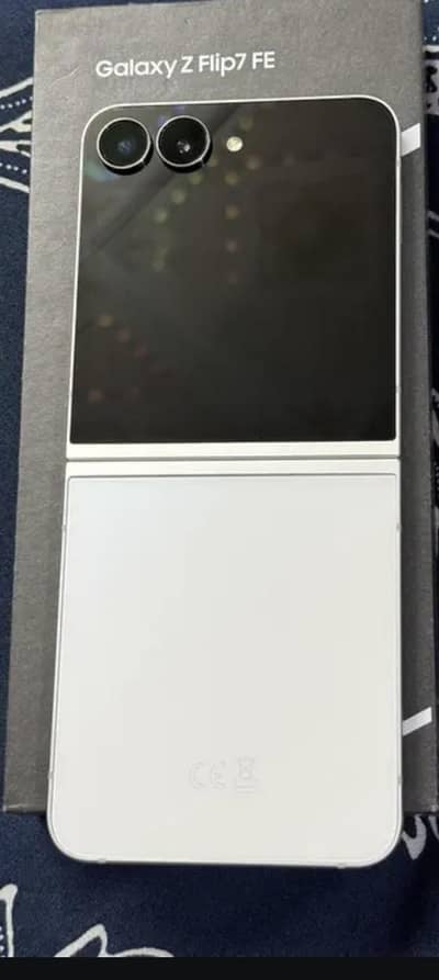 Samsung Mobile Z Flip 7 FE