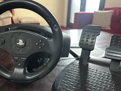 Thrustmaster t80 steering wheel with pedal great condition