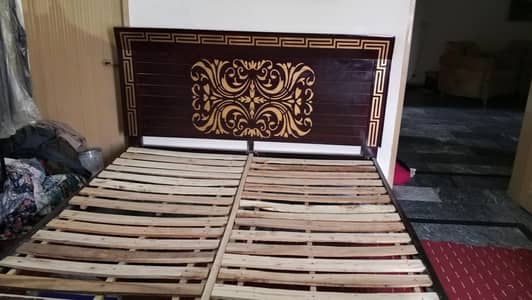 Woden Bed