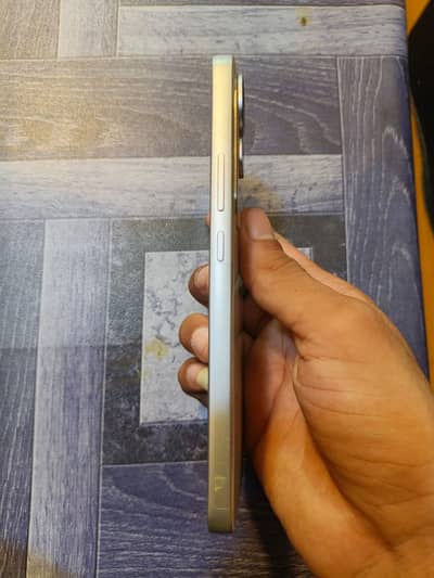 Vivo Y400