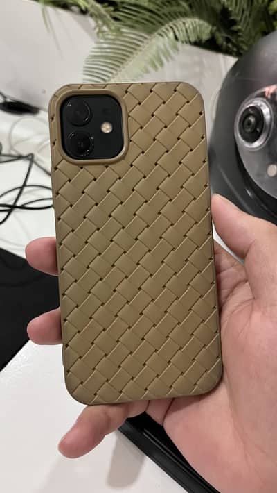 Apple iPhone 12