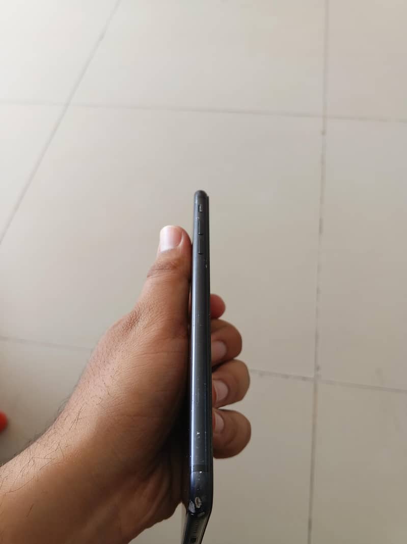 Apple iPhone 7 Plus 5