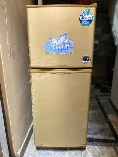 Dowlance new condition fridge small size 03095449689