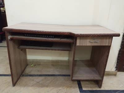 computer table
