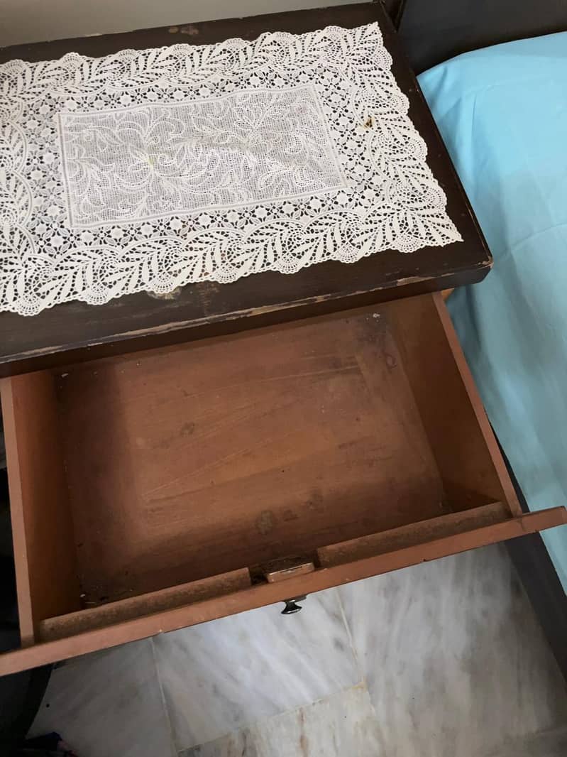 Bed , Wooden Bed , Complete Set , Solid bed , Bed side table 2