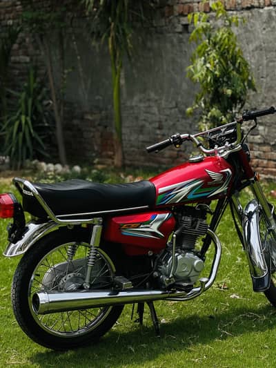 Honda CG 125 2023 model total genuine 03004258956 only serious people