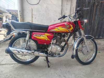 Honda 125 model 2021 red