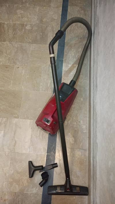 Vacuum cleaner for sale