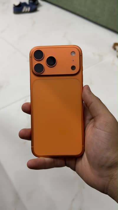 Apple iPhone 17 Pro Max 100% health