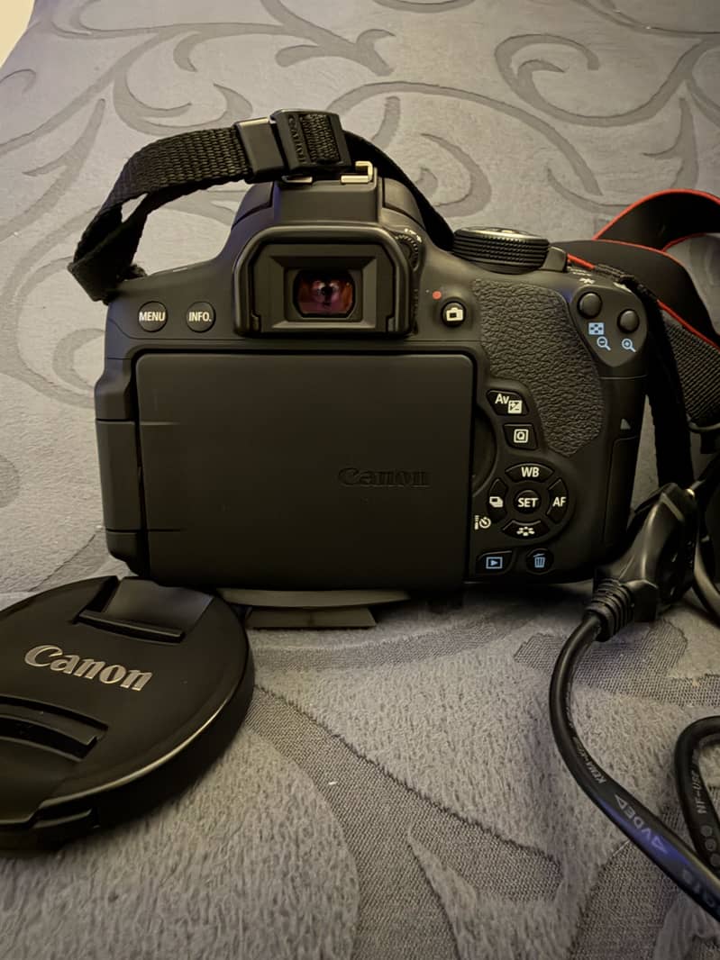 Canon EOS 750D 5