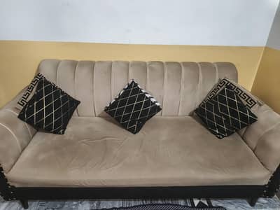5 Seater Sofa Set.
