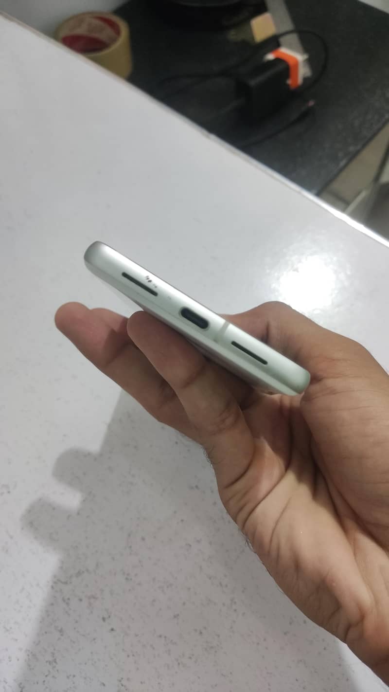 Google Pixel 7 5