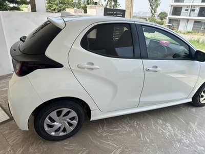 Toyota Yaris Hatchback 2021