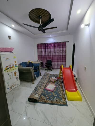 8 MARLA LIKE BRAND NEW upper PORTION AVAILABLE FOR RENT
