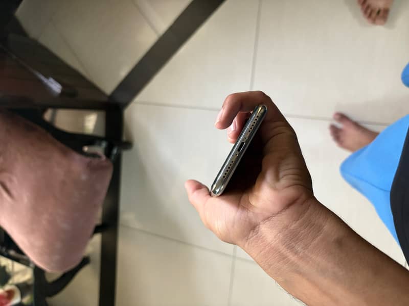 Apple iPhone X 11
