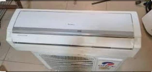1 ton gree  inverter CR  good condition 03444438446