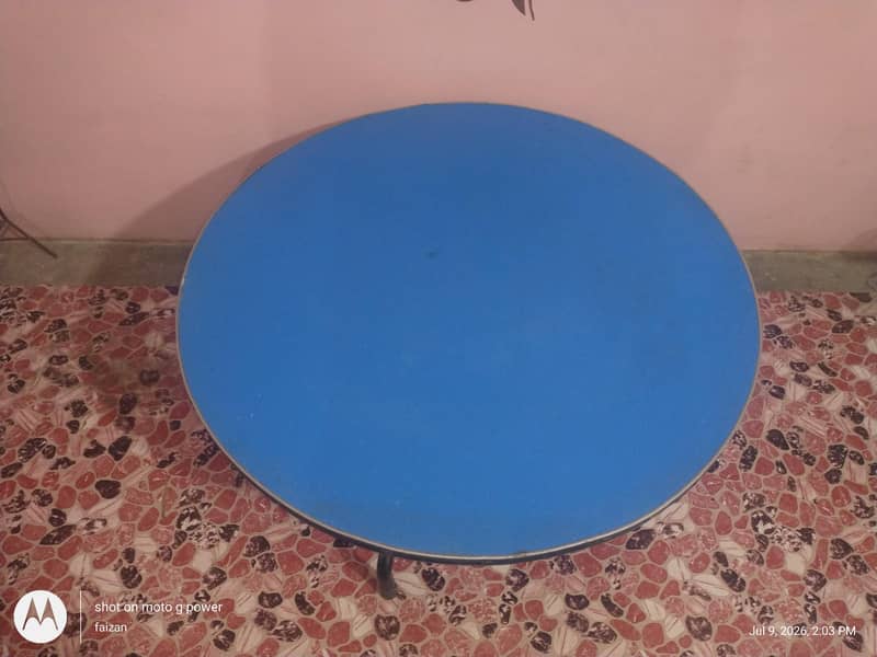 kids round study table 1