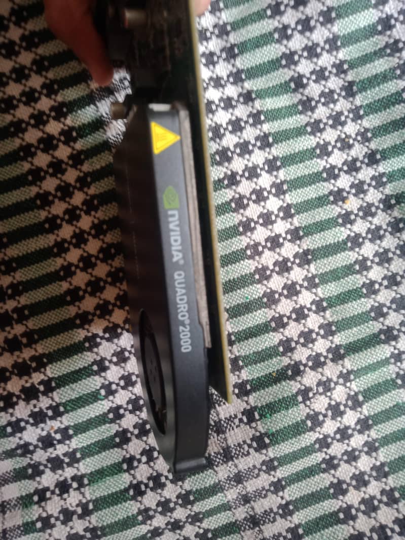 Nvidia Quadro 2000 1
