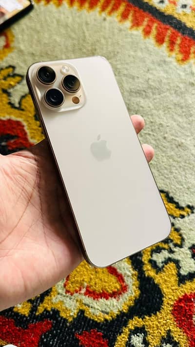 Apple iPhone 16 Pro Max