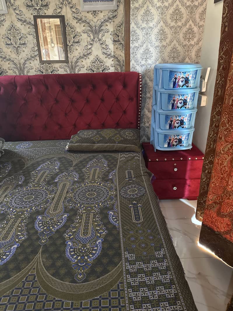 Bed dressing side table 1
