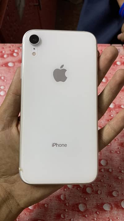 Apple iPhone XR