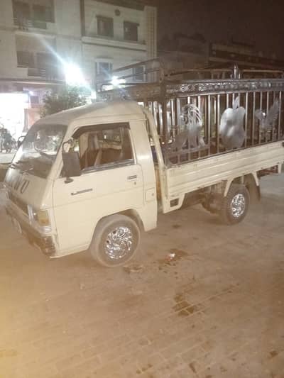 Mitsubishi model 1986 L300