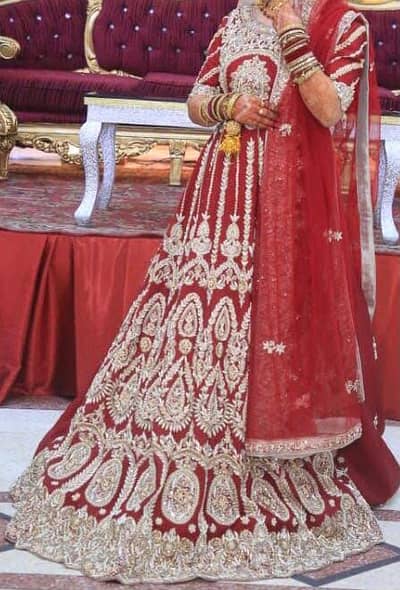 thoda sa lehenga used mein hai