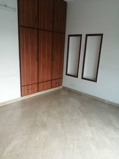 10 Upper Portion Available For Rent Wapda Town Ph1 Block E2