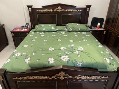 Solid Wood King Size Bed Set with Dressing Table & Side Tables