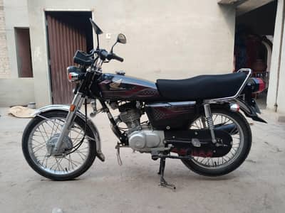 Honda 125 2024 modal