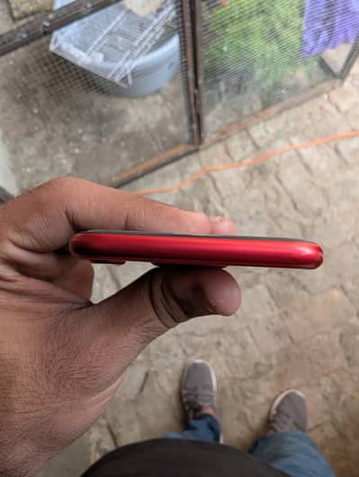 Apple iPhone SE 2nd Gen Pta Approved (Location Pakpattan)