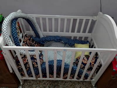 Baby cot Tinnies brand