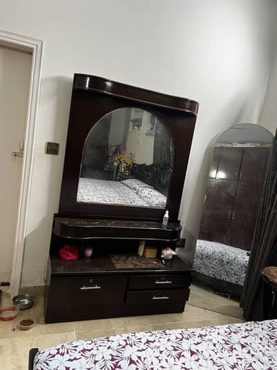 Chinnioti bed set for urgent sale